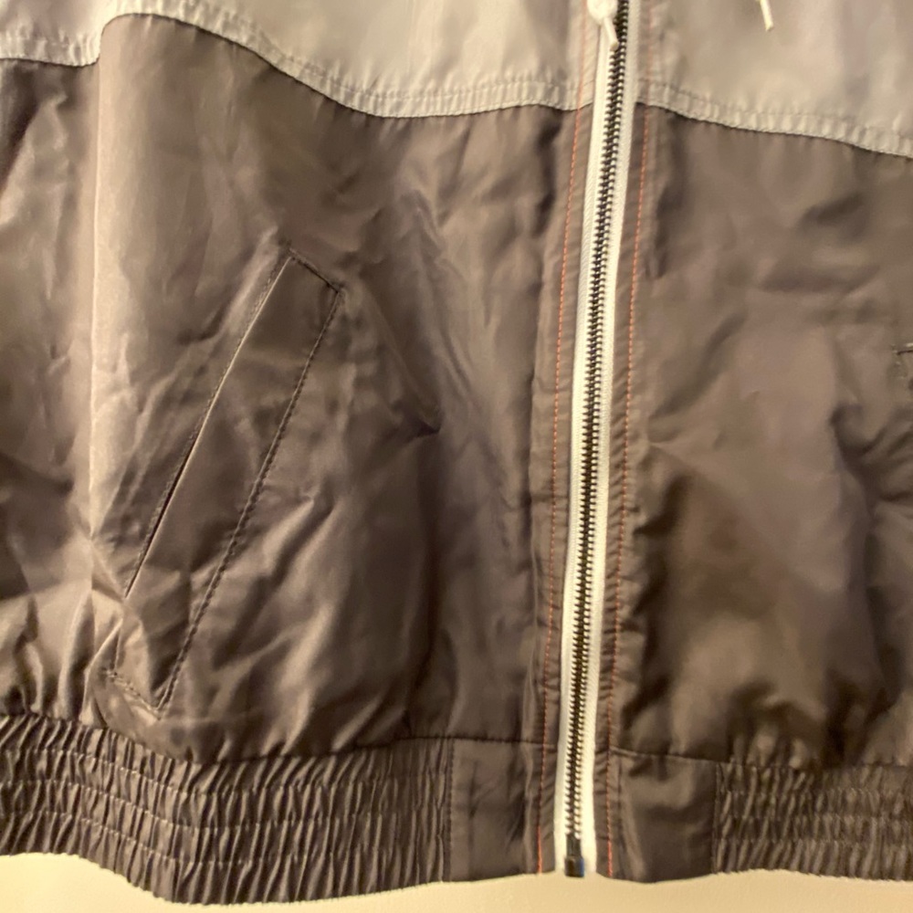 Zine Windbreaker- coral, light gray, sleet- size L - Picture 5 of 5